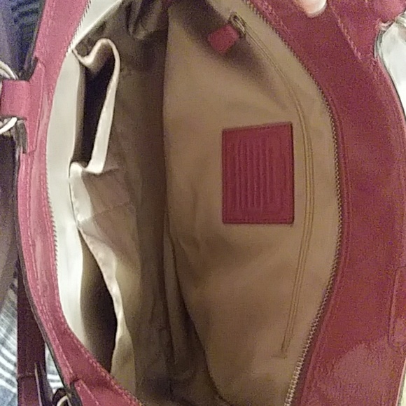 Coach leather embossed with signature pattern bag - Picture 8 of 8